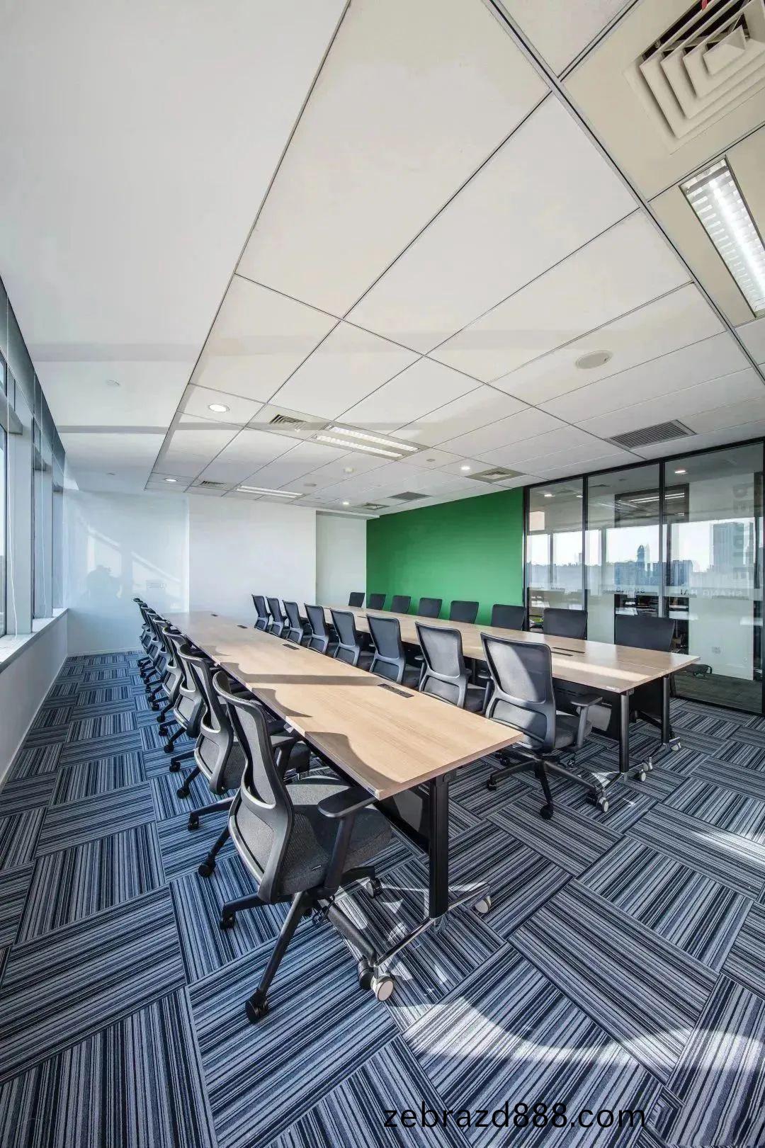 上海(hai)某(mou)外企會議(yi)培訓室傢(jia)具