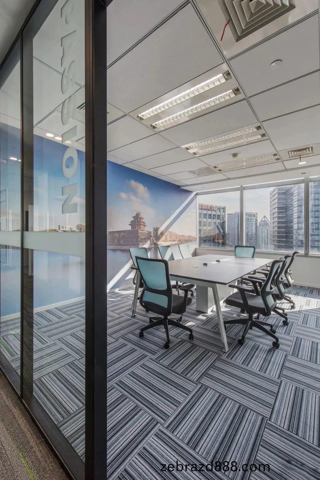 外企(qi)會議室(shi)槕椅