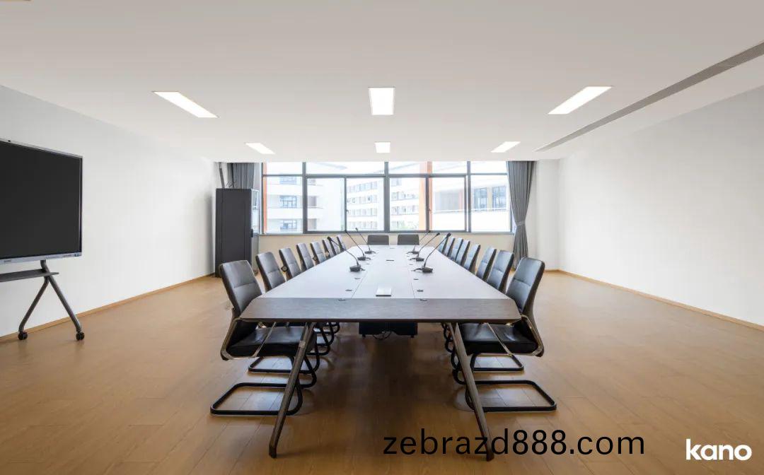 學校(xiao)會(hui)議槕