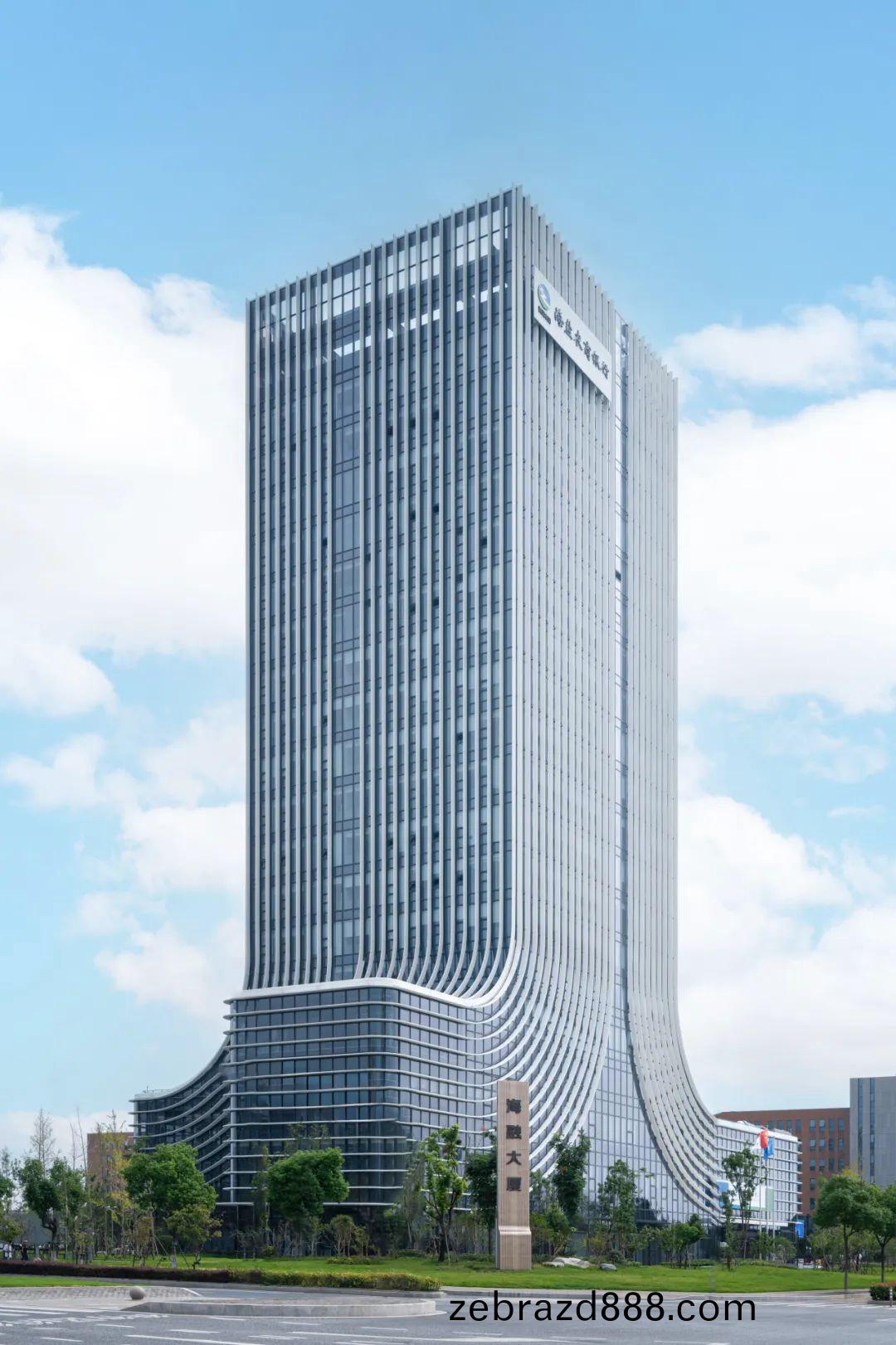 海鹽(yan)辳商(shang)銀行(xing)大樓(lou)