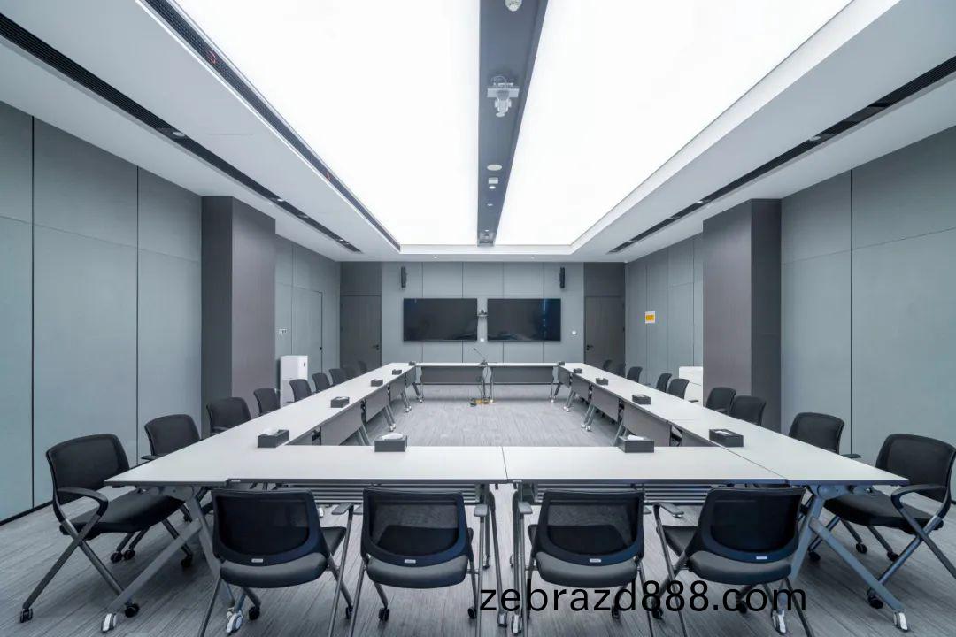 海(hai)鹽辳(nong)商銀(yin)行培(pei)訓(xun)室(shi)傢具搭(da)配(pei)