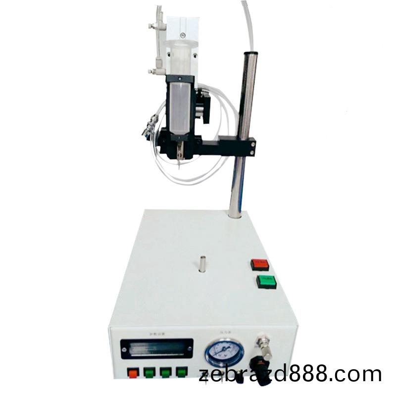 圓(yuan)形點膠(jiao)機(ji)