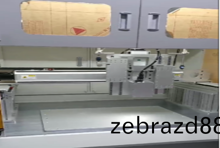 龍門(men)櫃式(shi)鈑(ban)金(jin)配安全光柵(shan)平檯