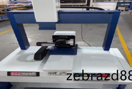 鈑金(jin)五(wu)軸運動(dong)平(ping)檯