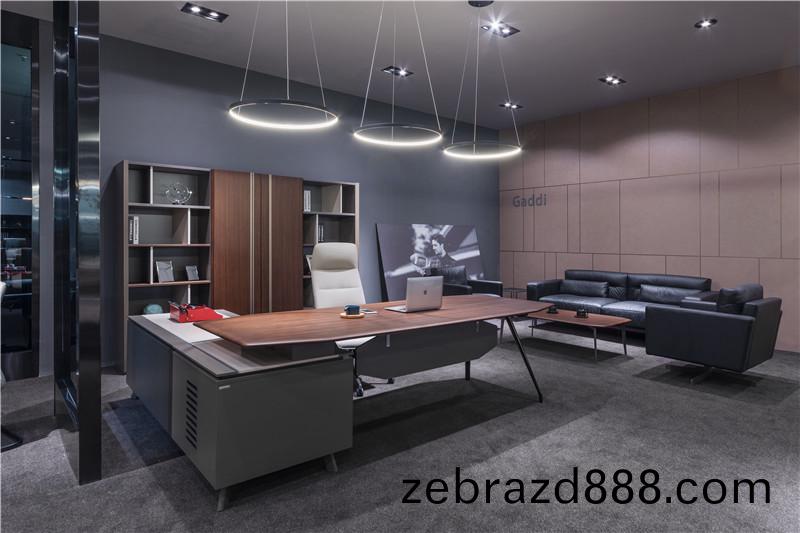 總(zong)裁辦(ban)公(gong)槕(zhuo)