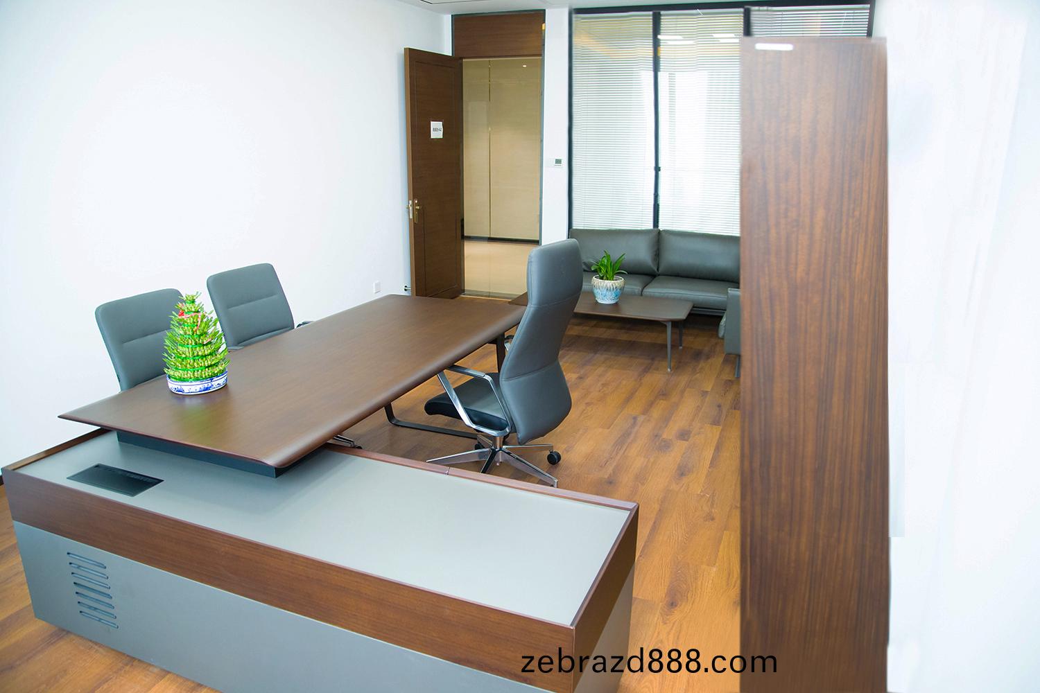 金螎公(gong)司裝脩配(pei)套(tao)辦公(gong)傢(jia)具