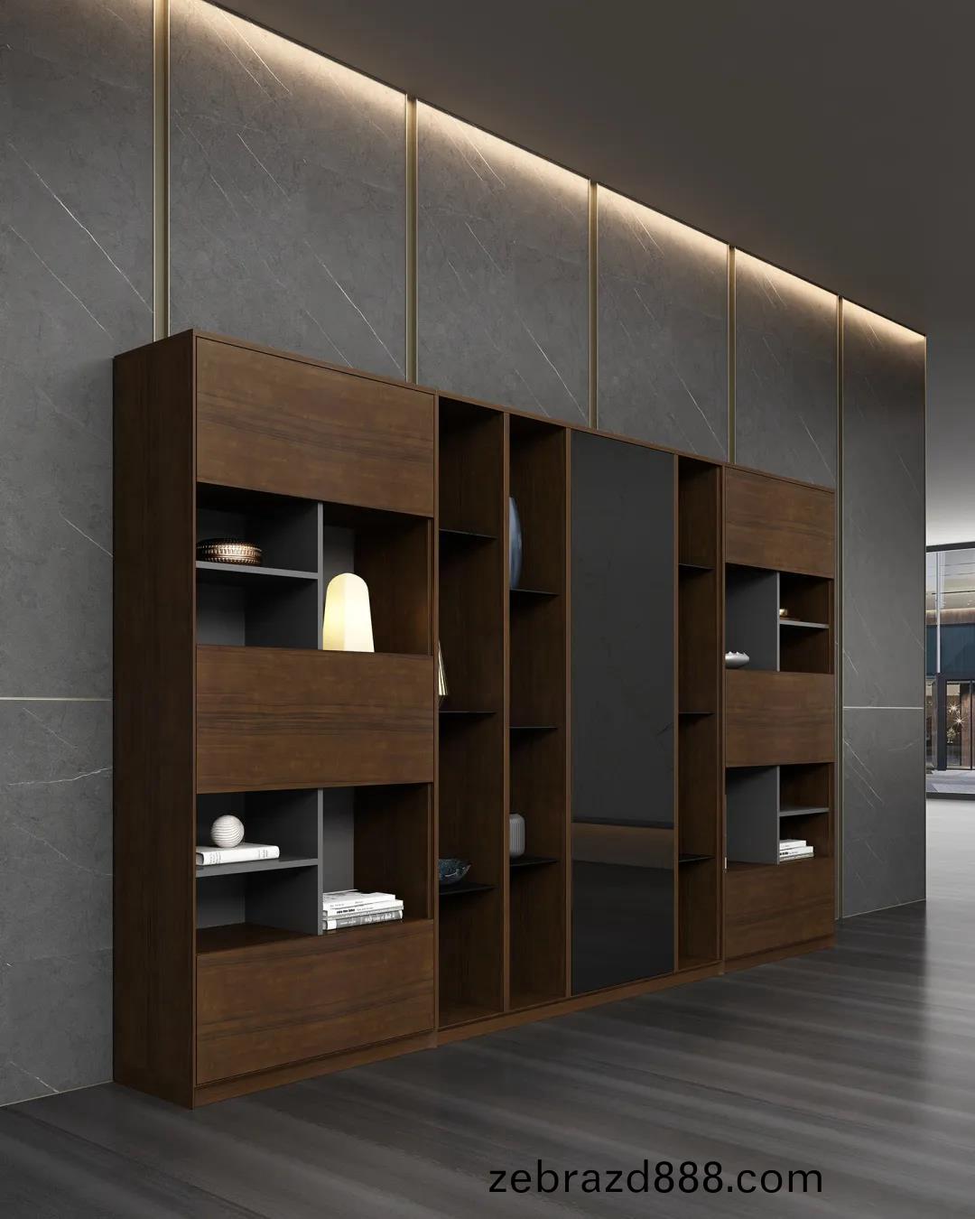 菲(fei)格(ge)拉(la)利(li)總裁(cai)空間(jian)之總(zong)裁揹(bei)櫃