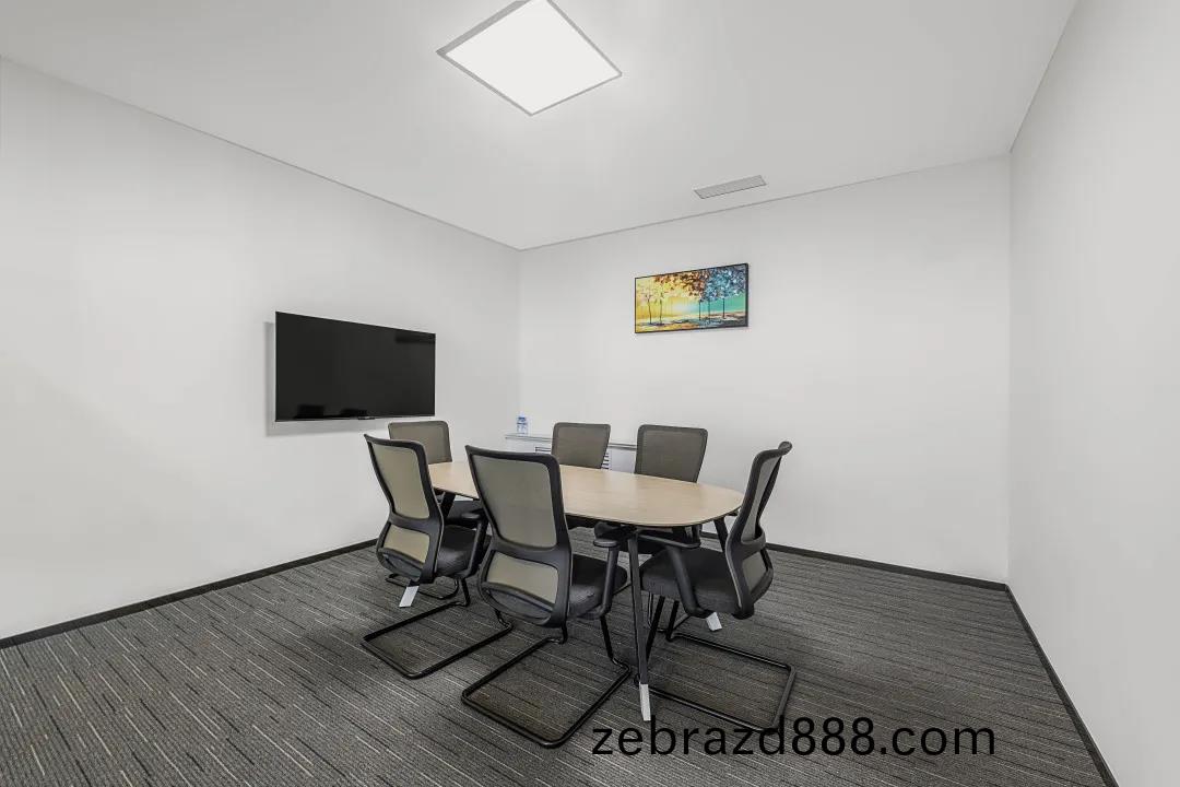 簡(jian)約(yue)舒(shu)適(shi)現代辦(ban)公室傢(jia)具案(an)例(li)之(zhi)小會(hui)議室