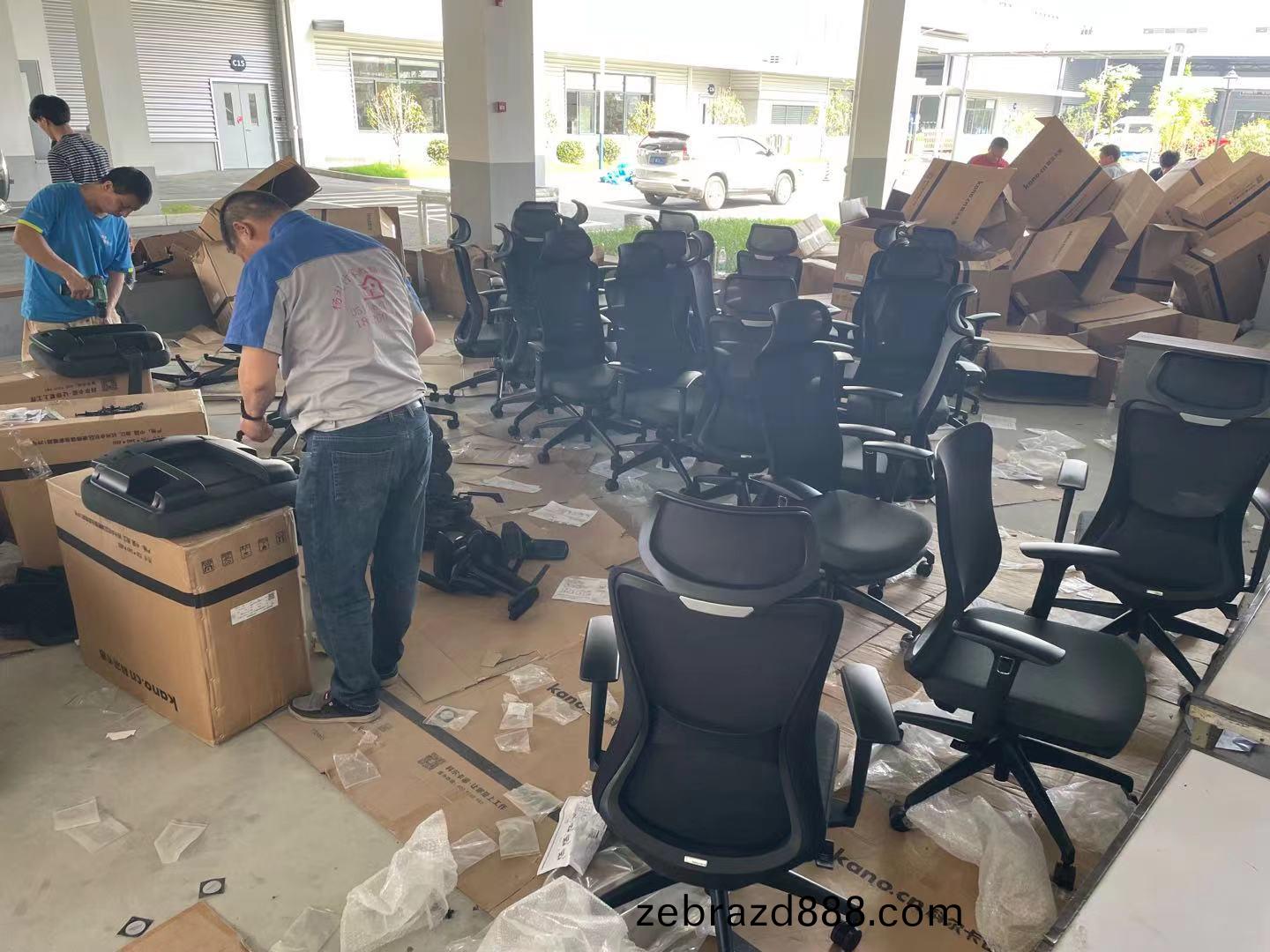 辦公(gong)傢具(ju)安(an)裝(zhuang)現(xian)場