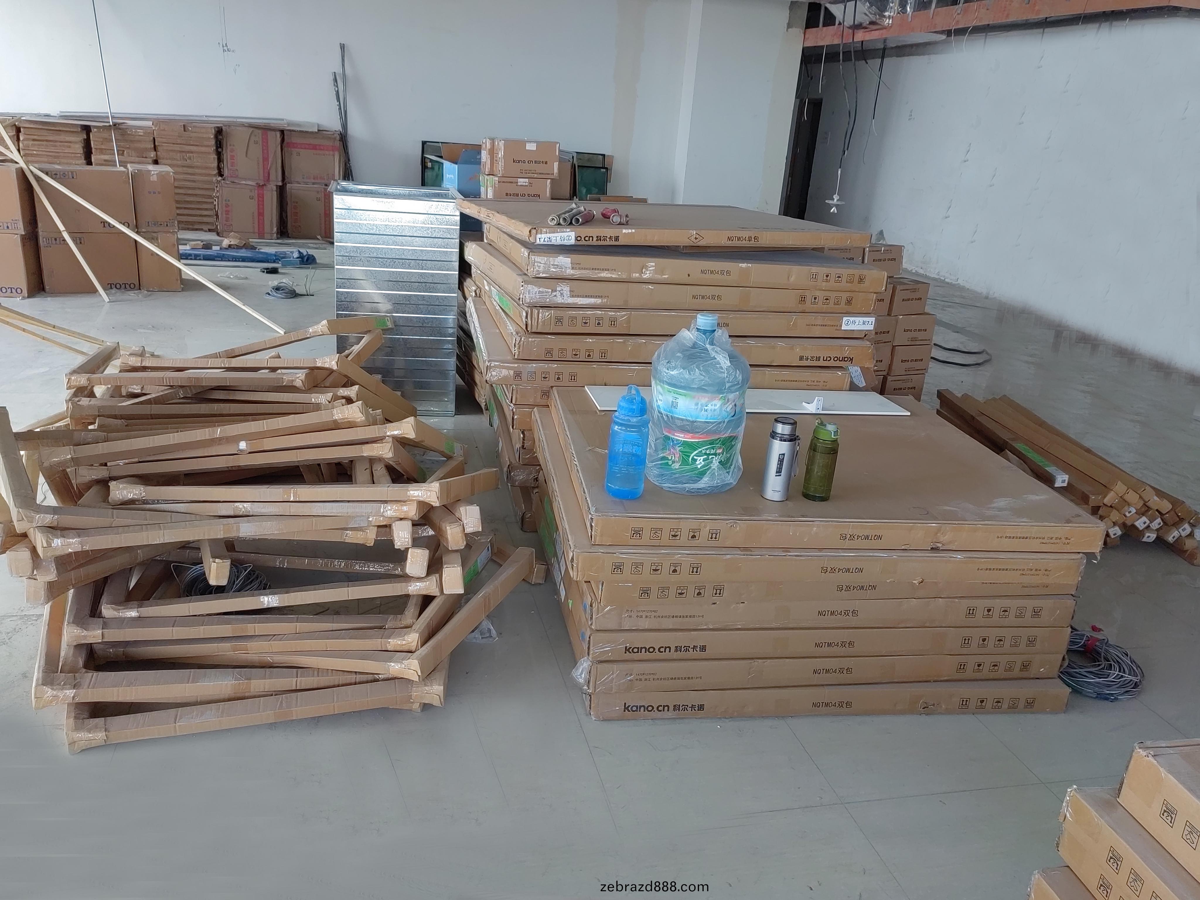 直擊辦(ban)公傢(jia)具安裝(zhuang)現(xian)場(chang)