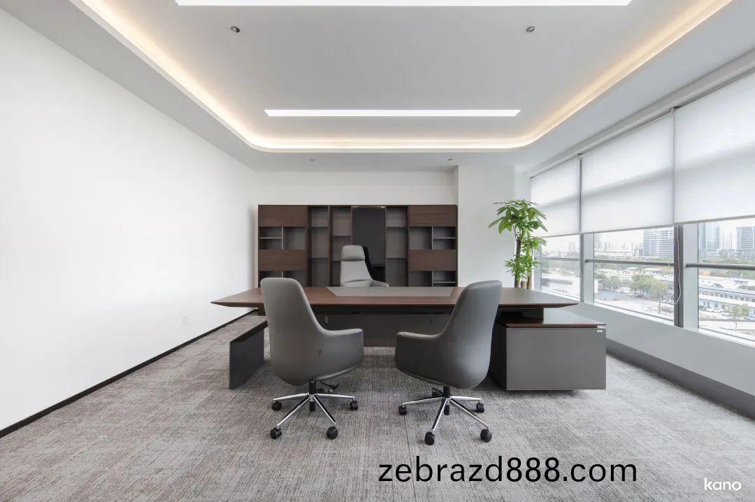 禾(he)邁股(gu)份辦公傢(jia)具工程(cheng)案(an)例(li)之總(zong)裁(cai)空(kong)間