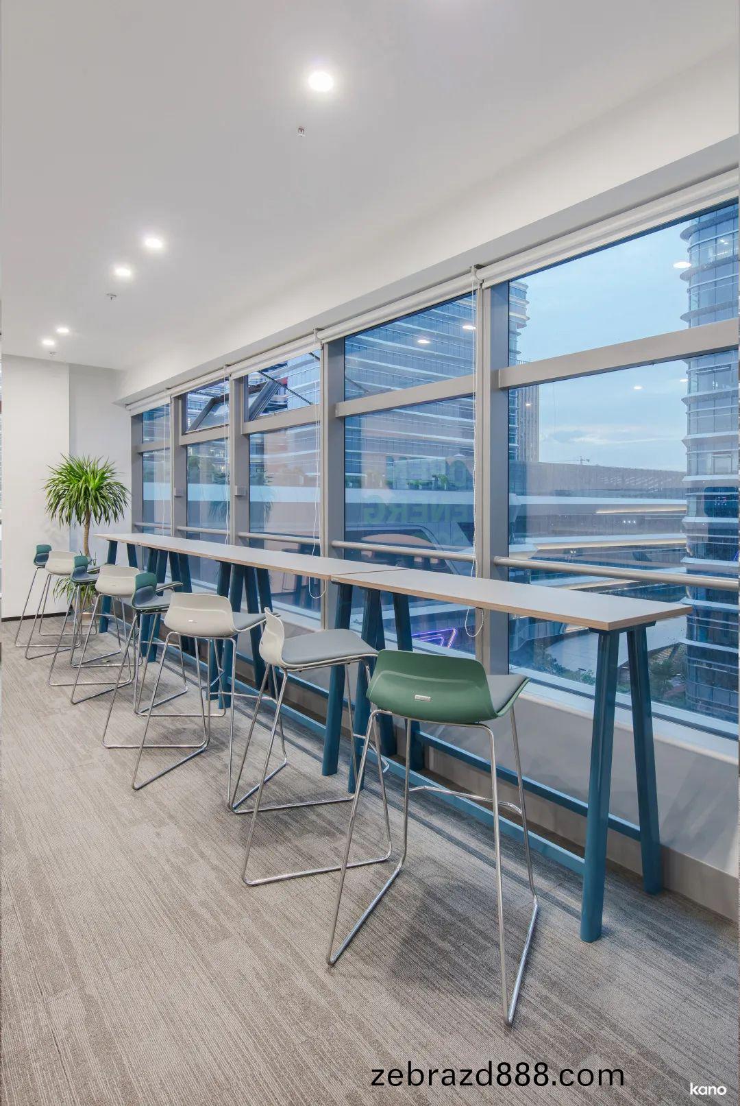 禾邁(mai)股(gu)份辦(ban)公(gong)傢(jia)具工(gong)程(cheng)案例之(zhi)茶水檯茶吧