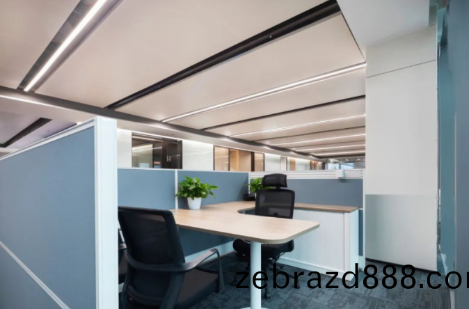 中(zhong)集(ji)産(chan)城辦(ban)公傢具案例之(zhi)員(yuan)工屏(ping)風工位(wei)