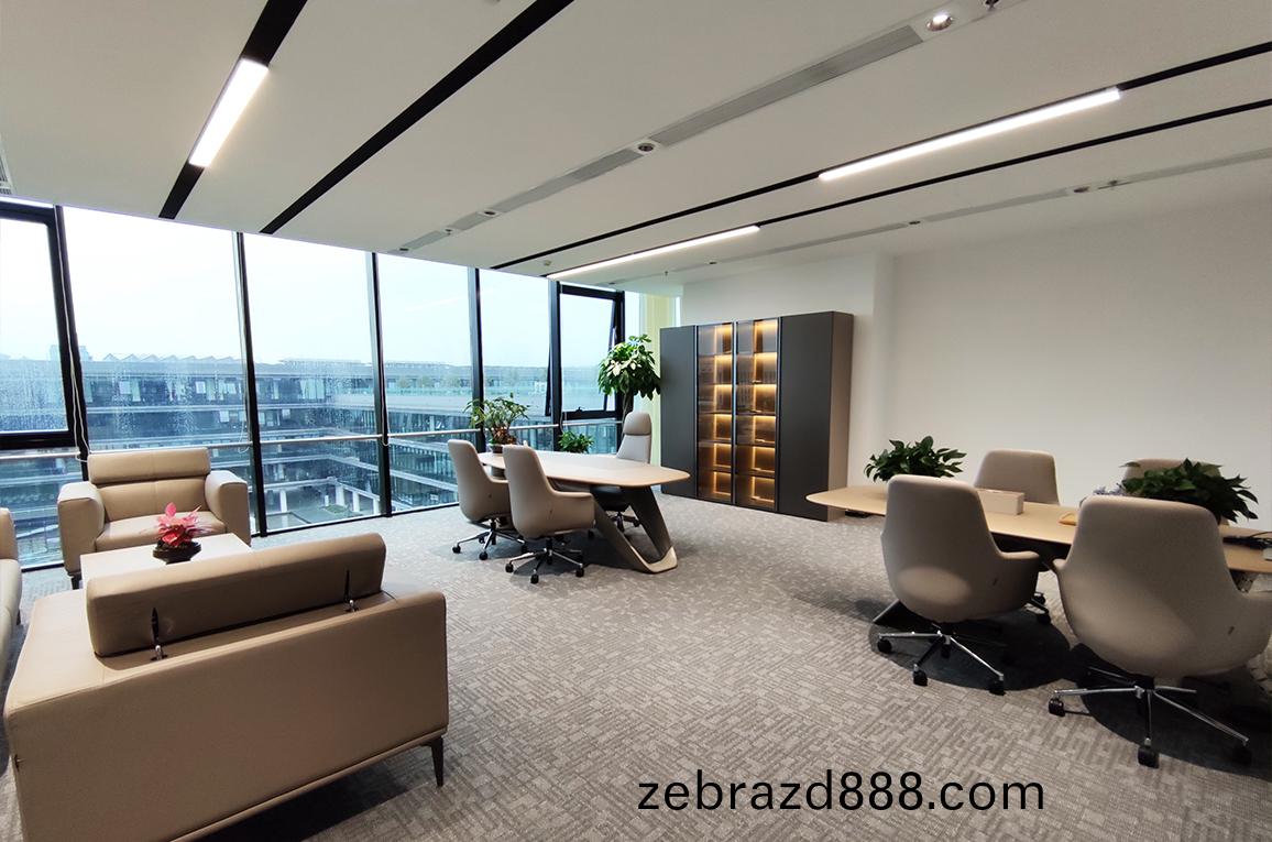 大型(xing)集糰(tuan)公司(si)辦(ban)公傢具(ju)採(cai)購(gou)案(an)例之(zhi)高筦辦公(gong)室